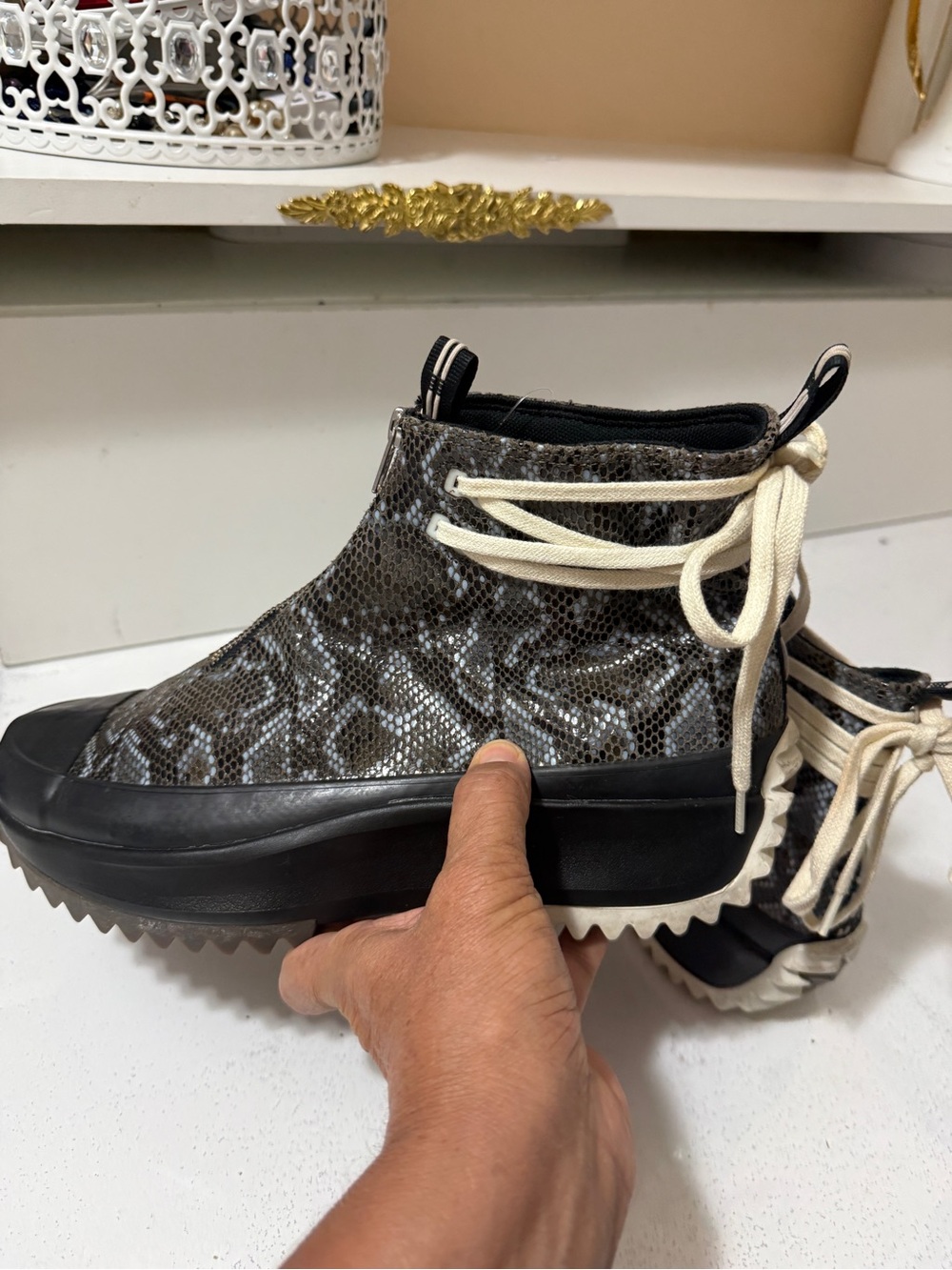 CONVERSE Womens Black Snakeskin Platform Ankle Sneakers - Picture 5 of 16